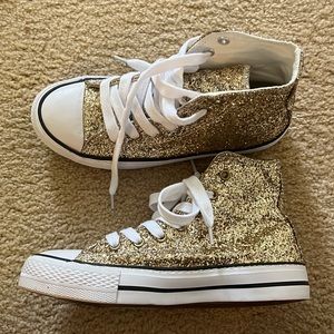 Size 6 Women’s Gold Glitter Hightop Sneakers